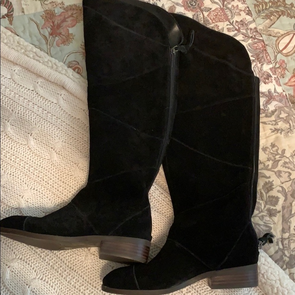 Sole Society Black suede boots size 5.5!